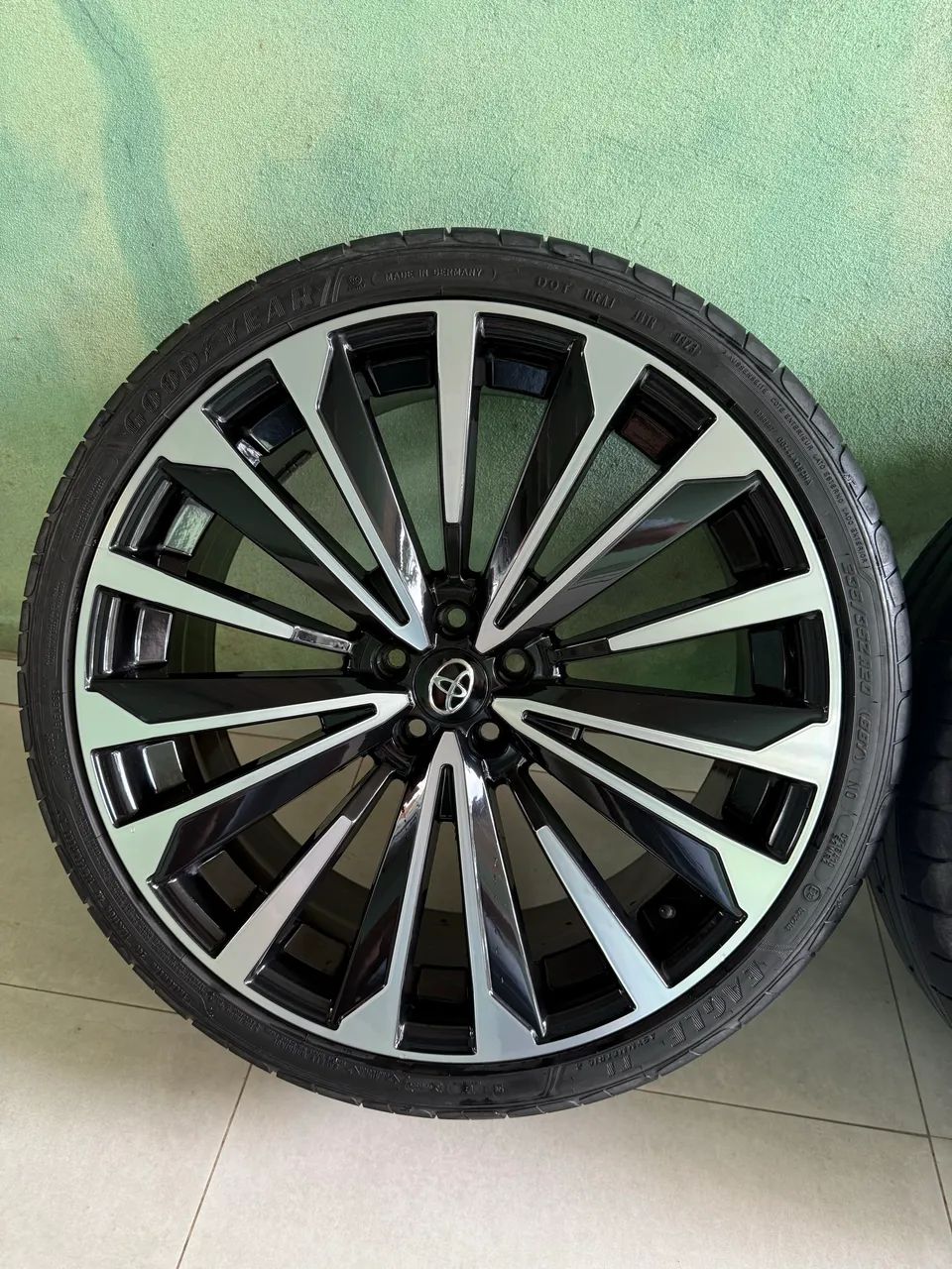 Roda aro 20 corolla - Foto 4