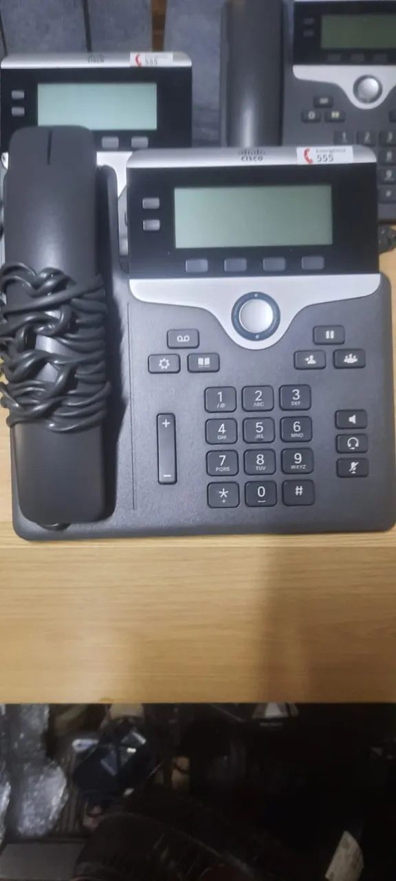 Telefones e Roteadores Cisco Lote