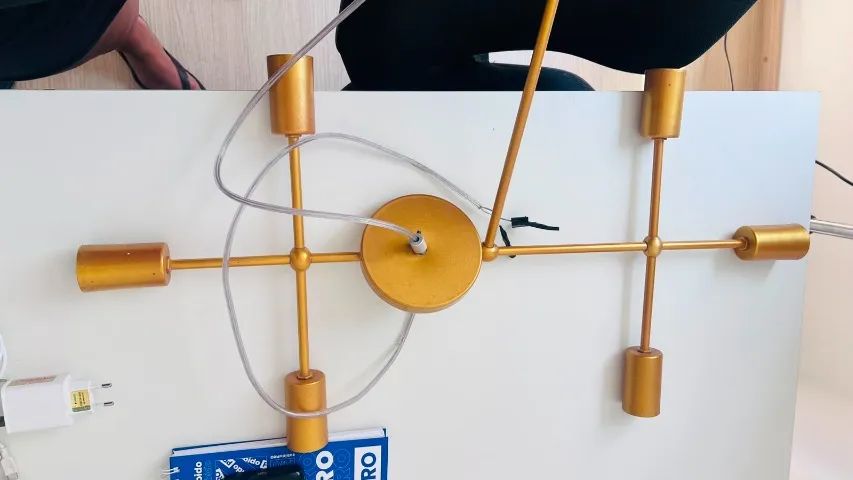 Lustre Sputnik Dourado 6 braços  - Foto 3