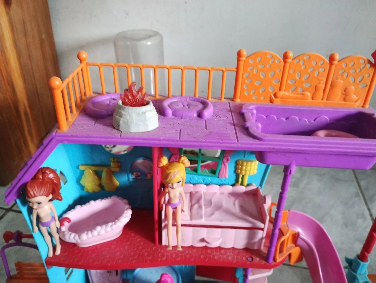 Casa da Poly com acessórios e bonecas  - Foto 4