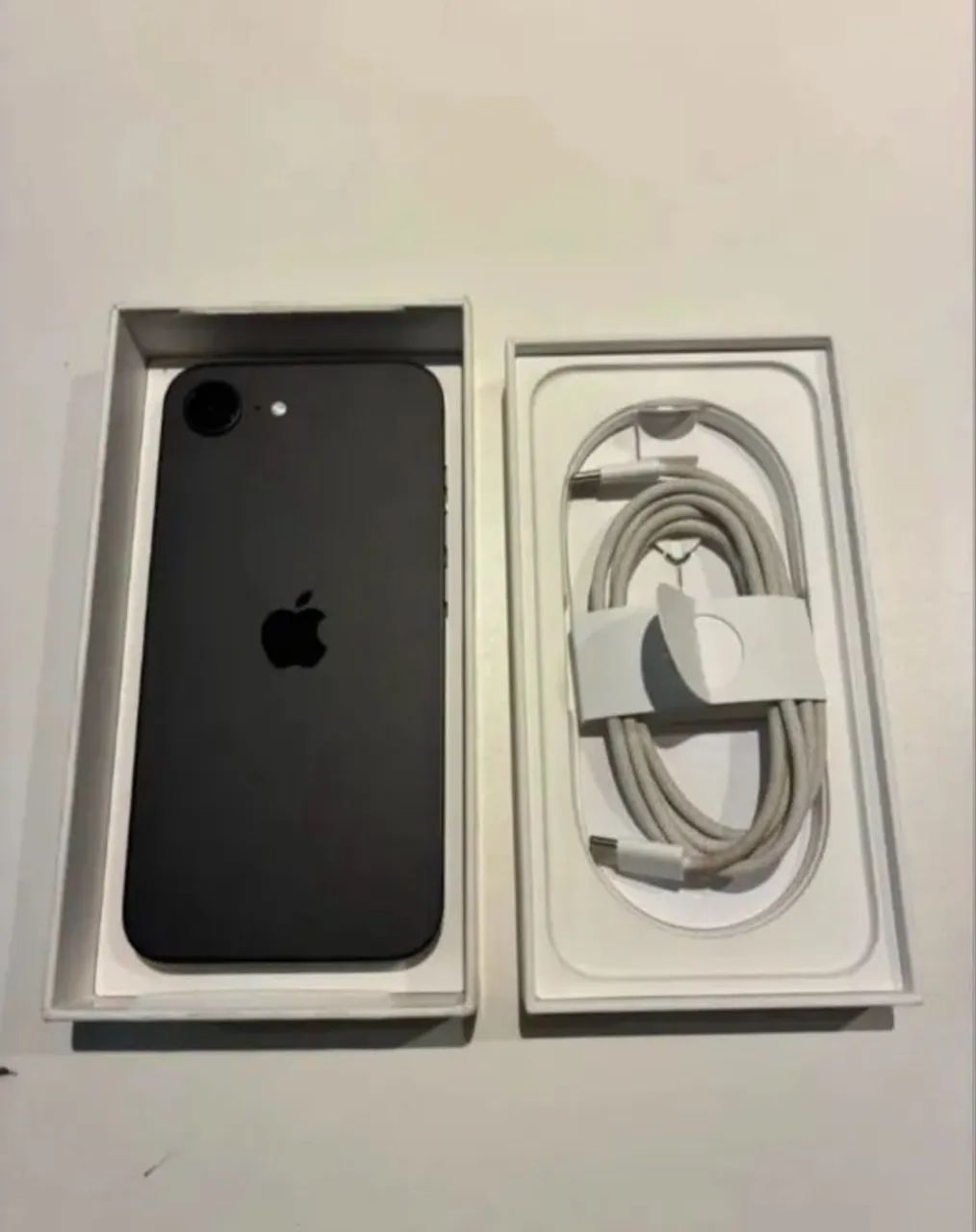 iPhone 16e completo e com garantia  - Foto 2