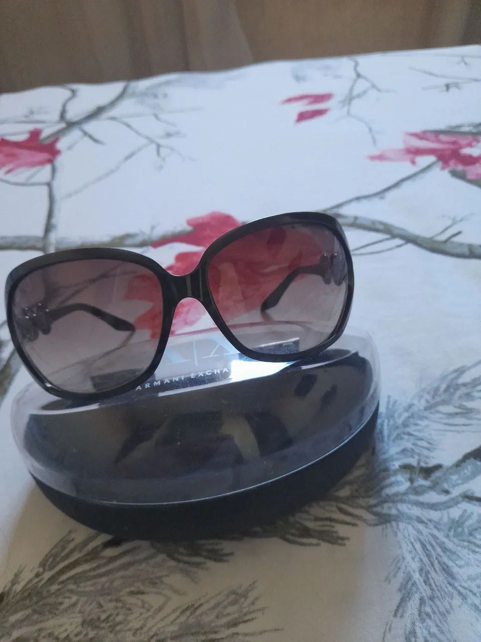 Óculos de sol (Armani). Novo sem risco na lente. Original 