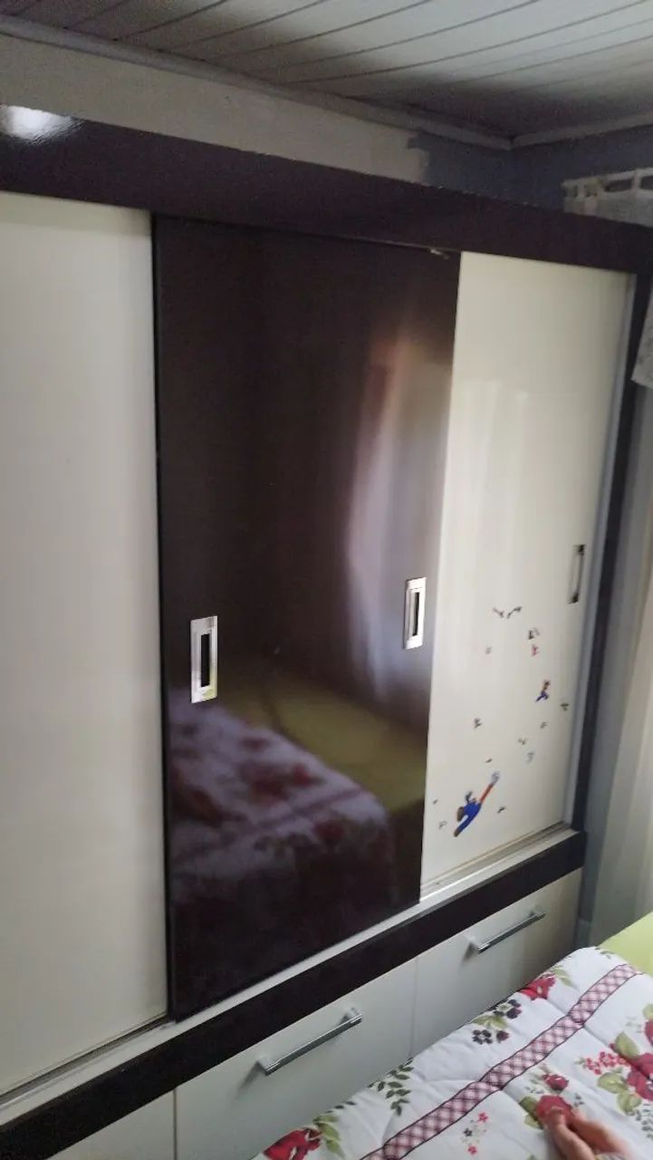 Cama de casal madeira pura e guarda roupa  - Foto 4