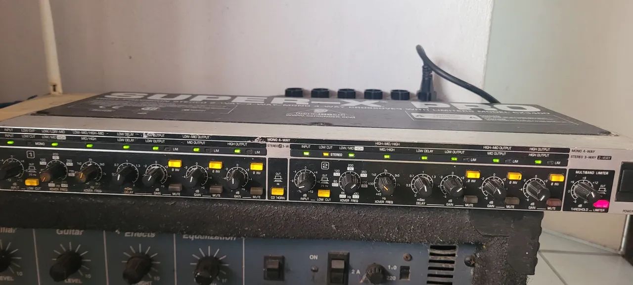 Crossover cx 3400 Behringer