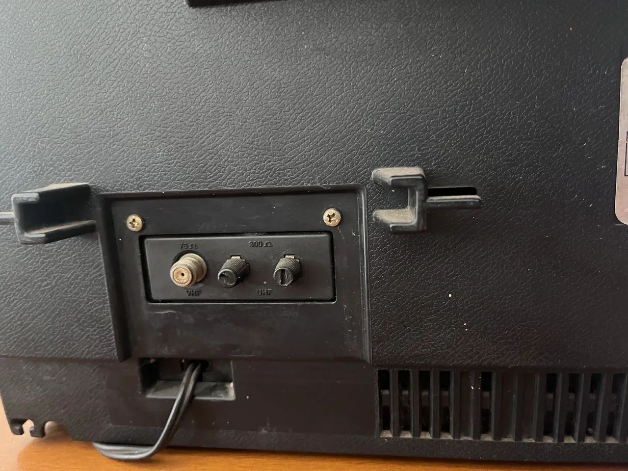 Tv vintage sharp c 1692 em perfeito estado  - Foto 5