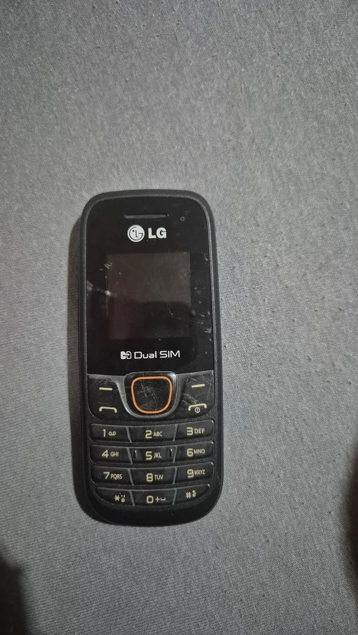Celular dual Sim LG - lanterninha - Foto 4