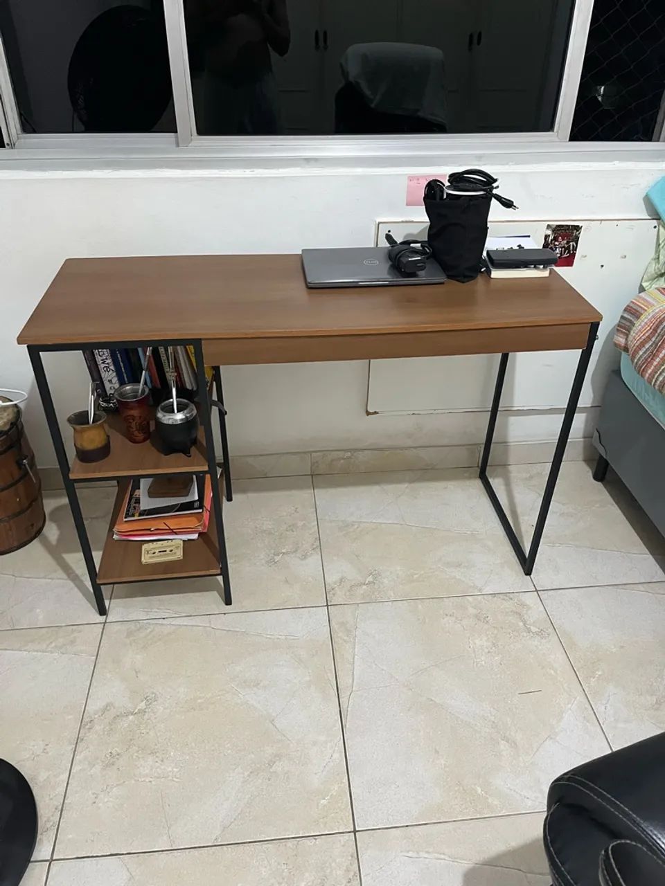 Escrivaninha 1,30