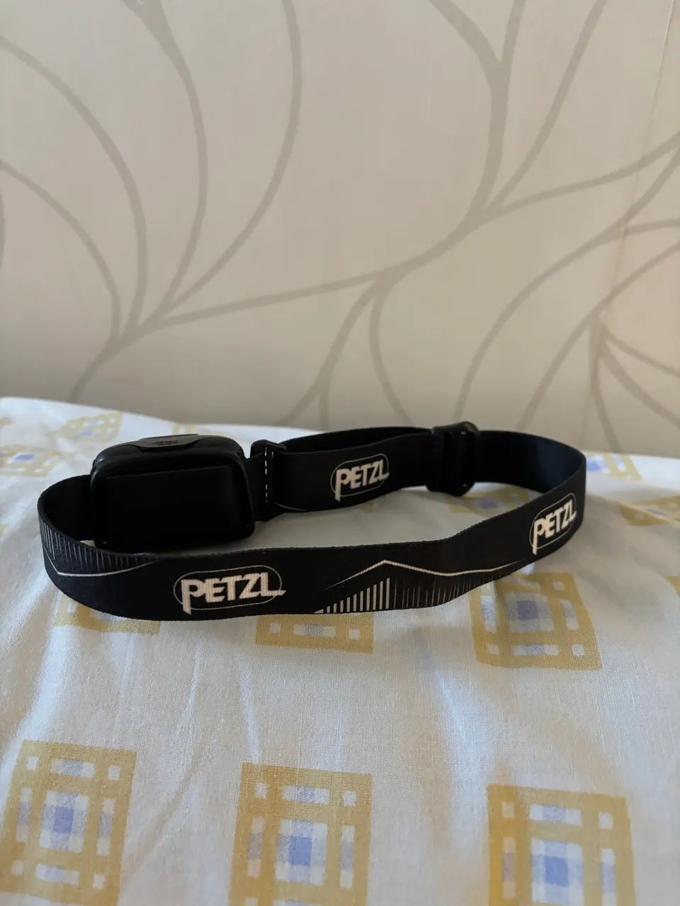 Petzl Lanterna frontal e escovas para escalada. - Foto 5