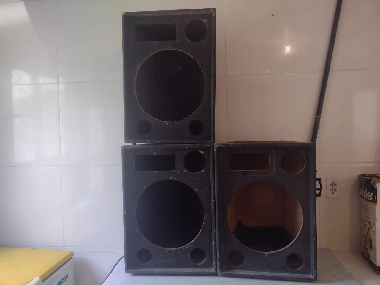 Caixas de Som pra auto falante 30