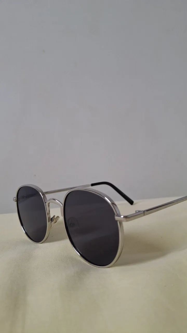 Oculos moderno unisex armação prata