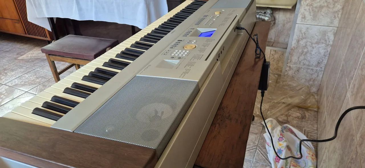 PIANO DIGITAL DGX-660 - Foto 4