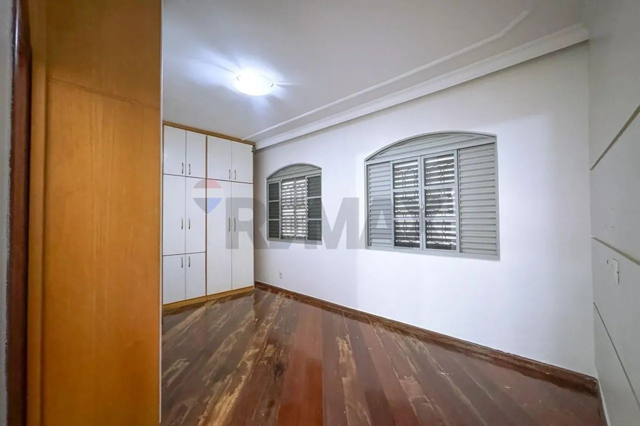 Casa Monumental com 656m² e pomar privativo - Foto 3