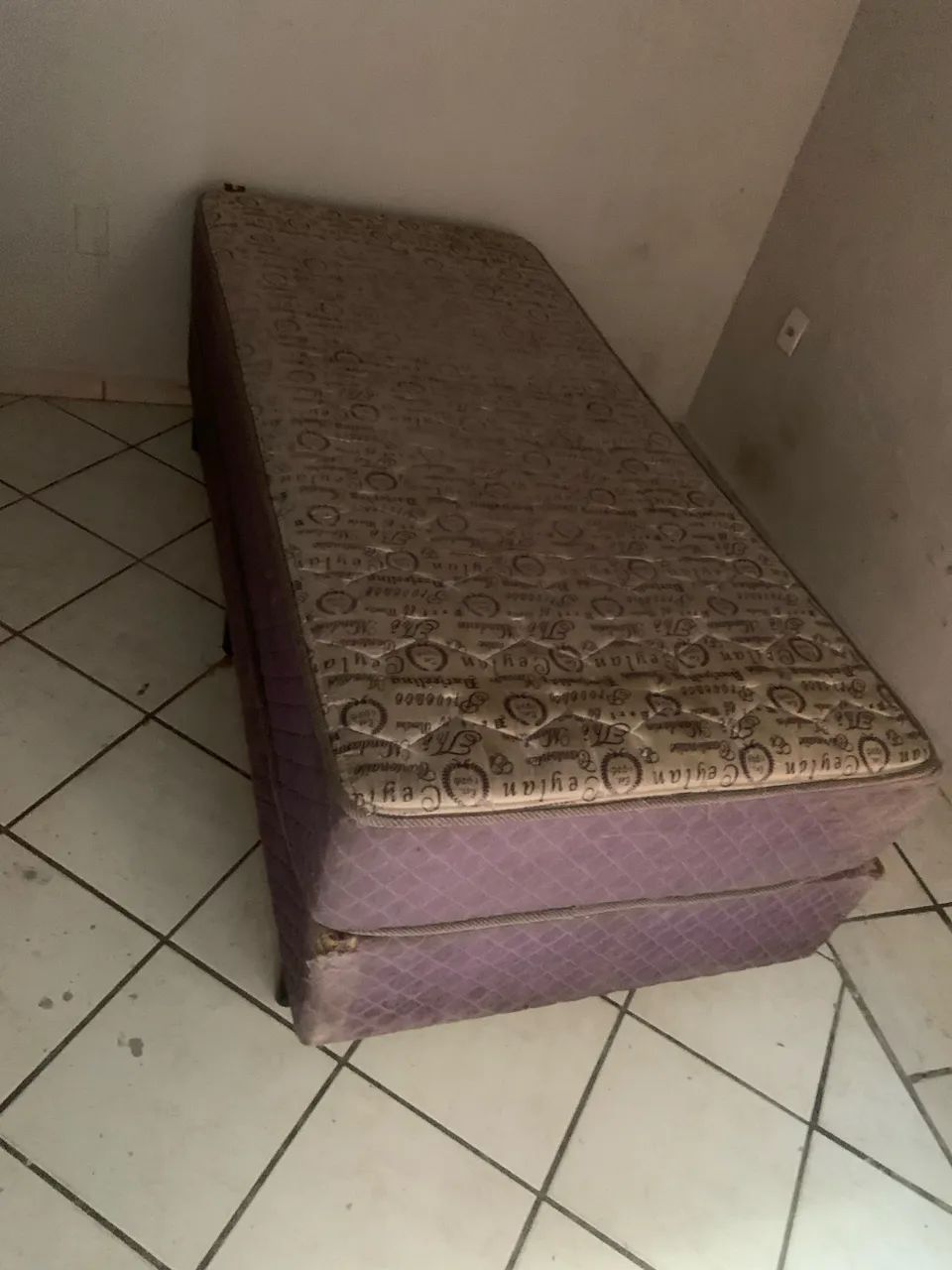 Cama box