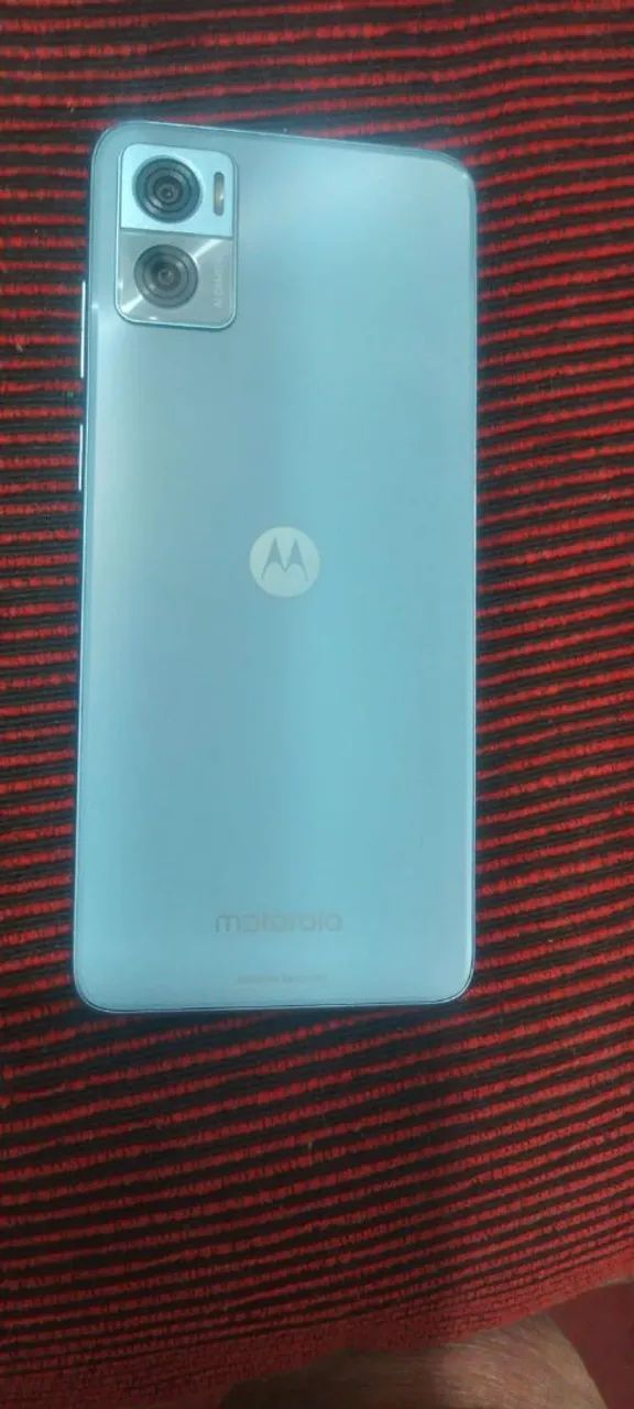 Novo na caixa Moto E22 celular - Foto 3