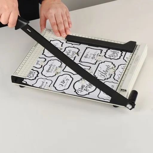 Guilhotina Papel A4 C/ 30 Cm P/ Ate 10 Folhas C/ Travamento