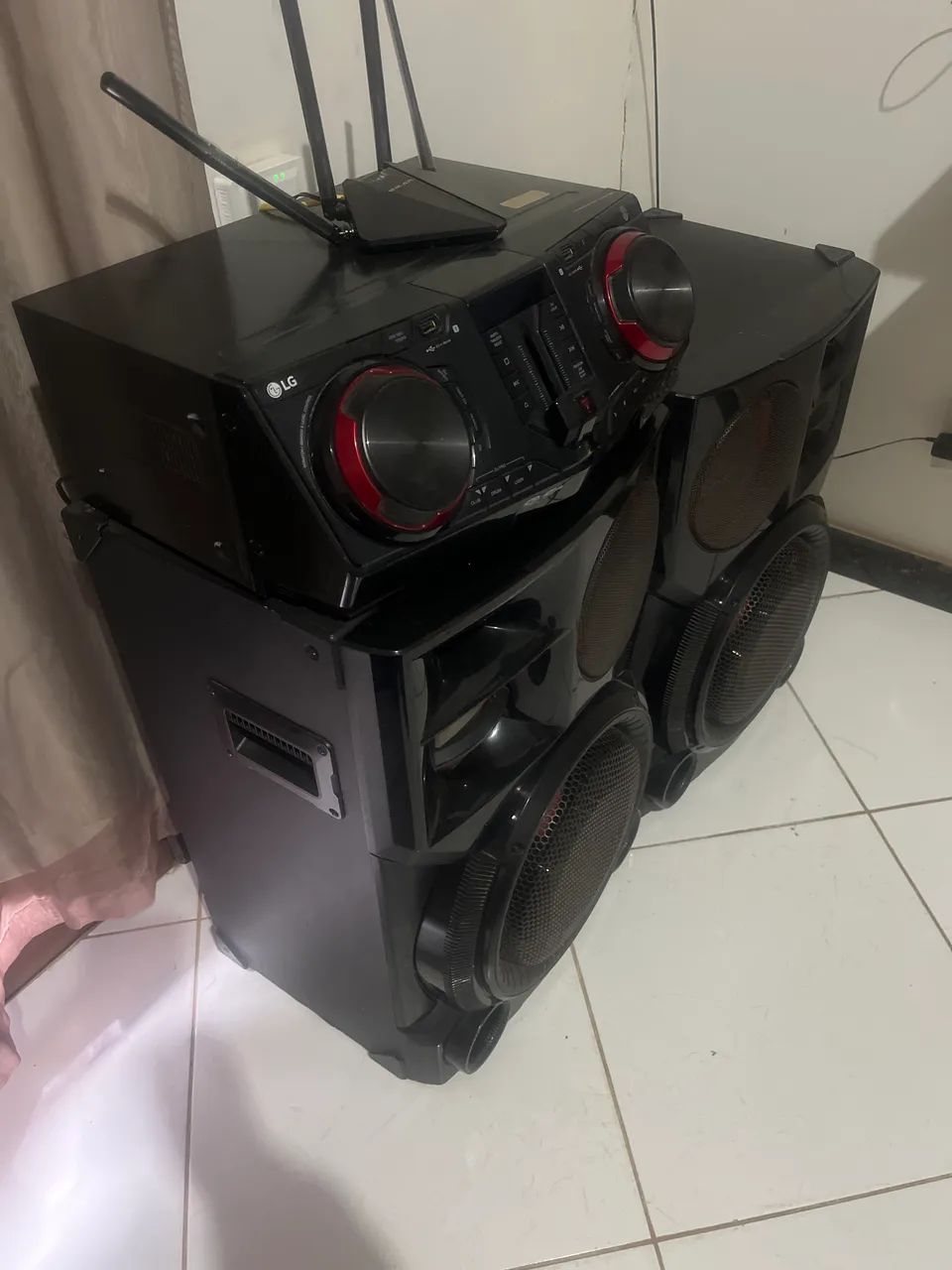 Vendo 2 caixas de som LG Cj98 funcionando perfeitamente  - Foto 2