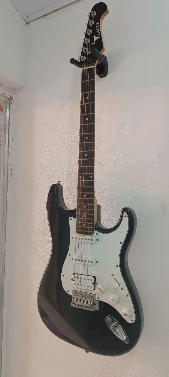 Guitarra elétrica stratocaster Eagle  - Foto 4