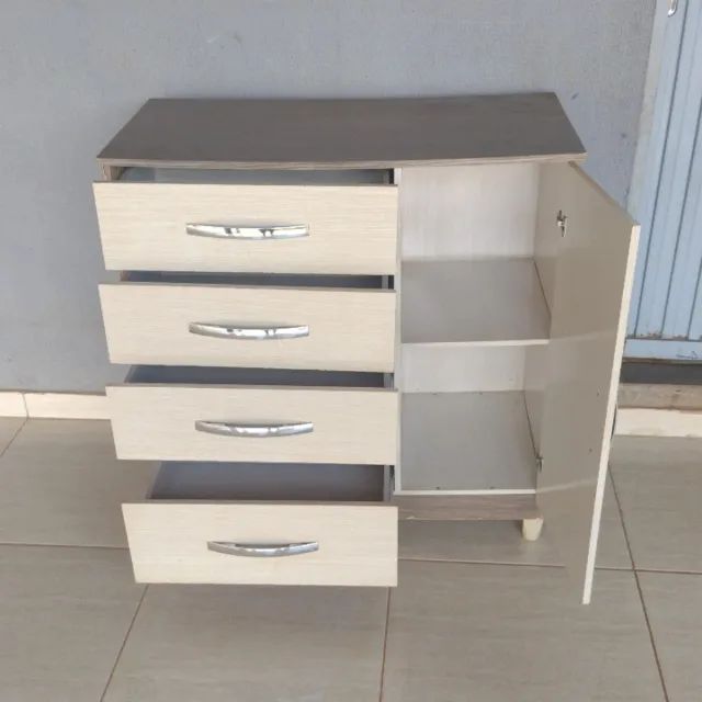 CÔMODA COM 4 GAVETAS - Foto 2