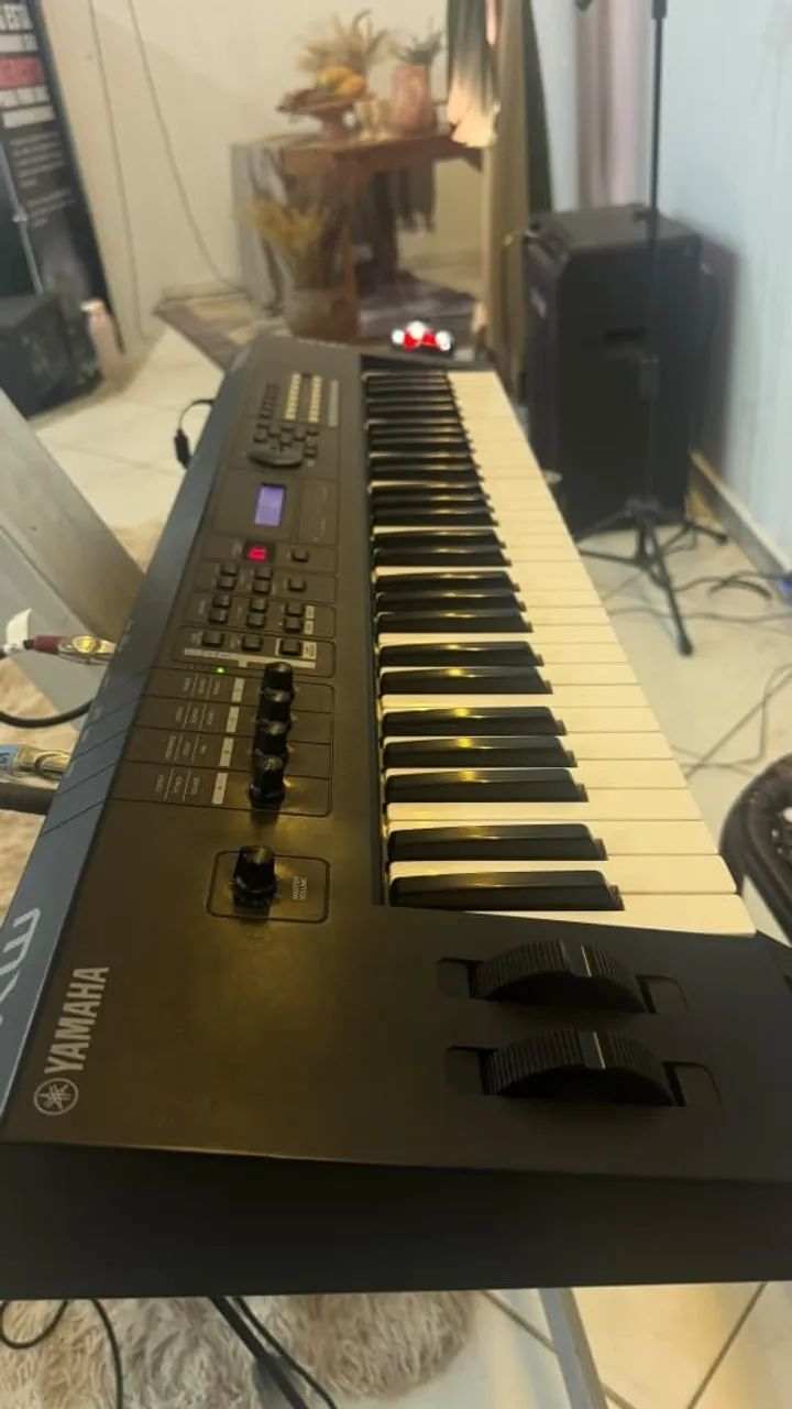 Teclado Yamaha MX61   - Foto 2