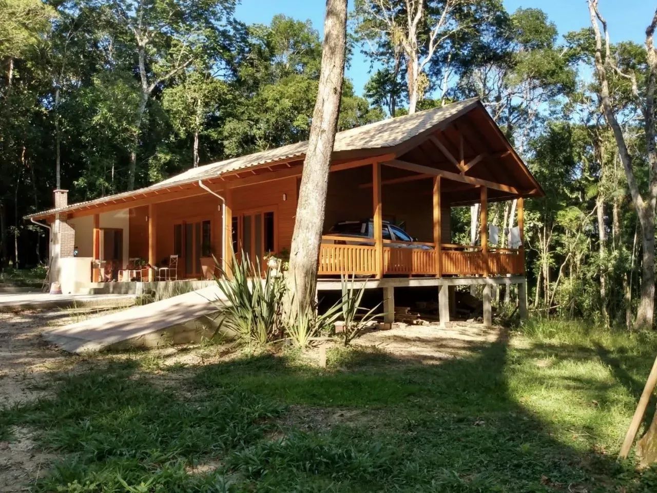 Ótimo Sítio Com Ampla Casa e 20.000 m² / 2 HC