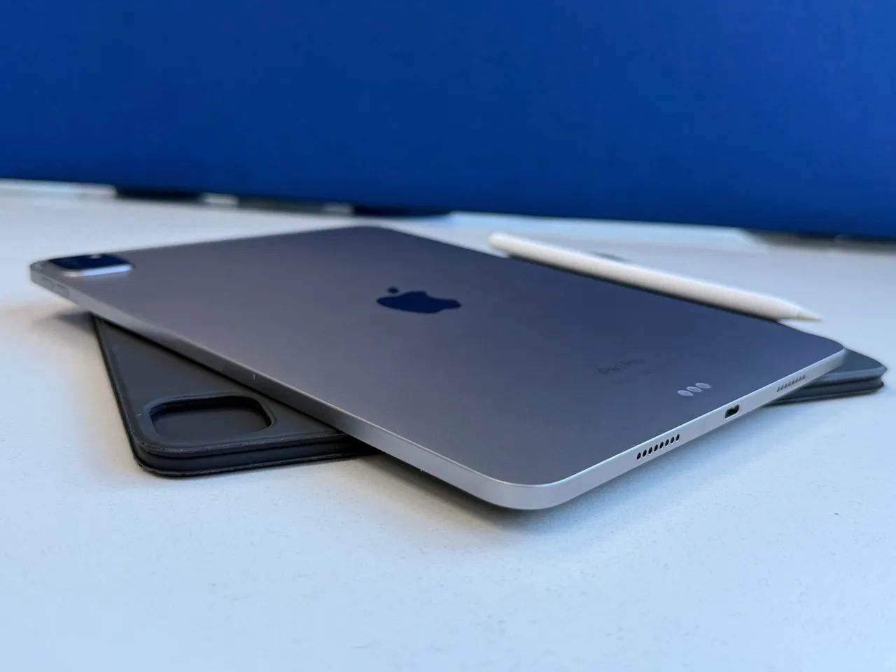 iPad Pro 11 pol 4° Geração + Keyboard + Apple Pencil - Foto 5