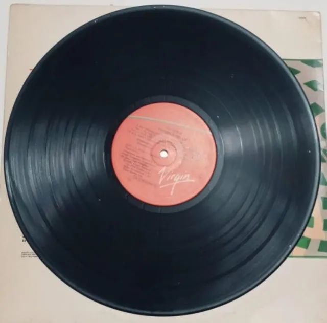 DISCO VINIL LP GENESIS - INVISIBLE TOUCH - Foto 3
