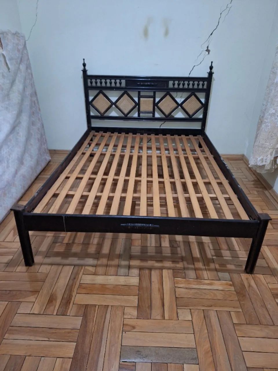 Cama de casal (antiga) - Foto 4