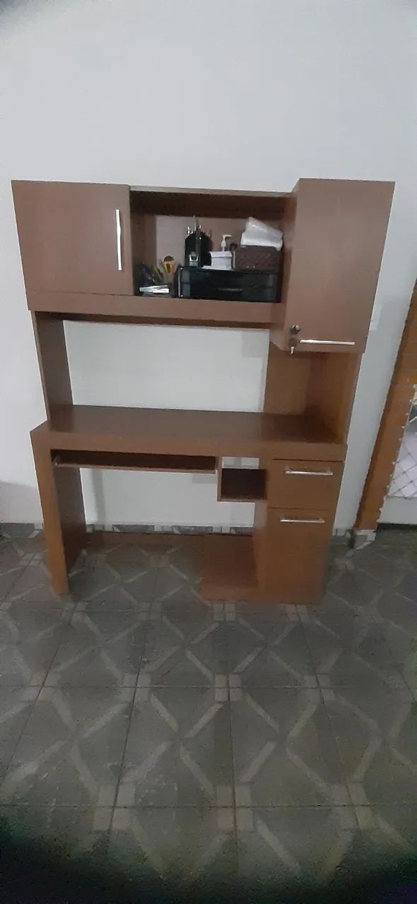 ESTANTE DE COMPUTADOR
