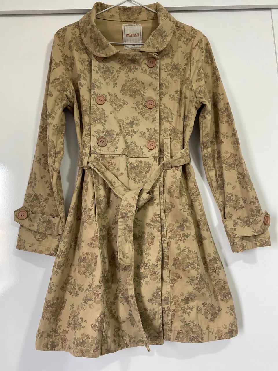Casaco trench coat floral Marisa
