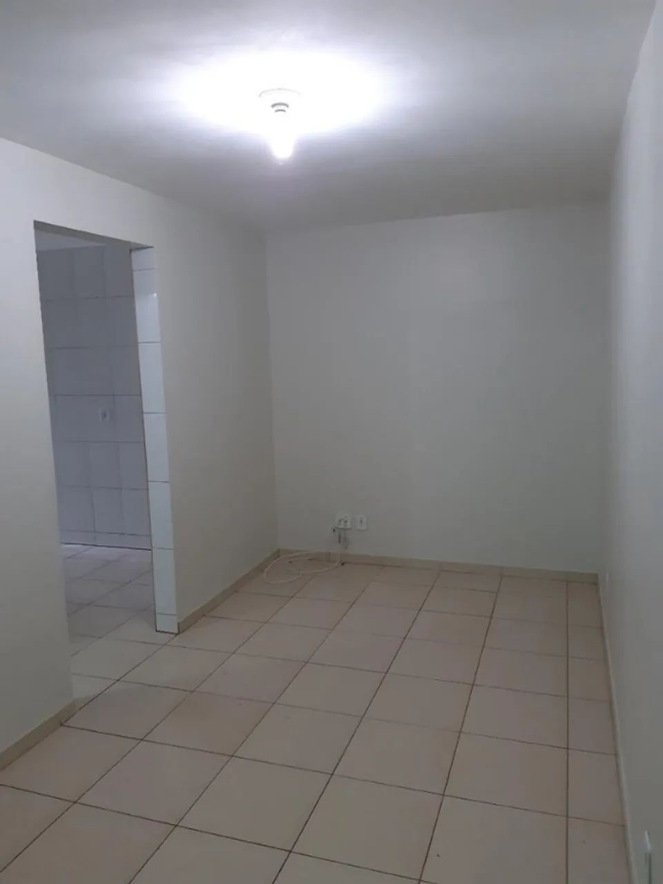 Alugo EXCELENTE apartamento de 02 quartos no Riacho Fundo 2