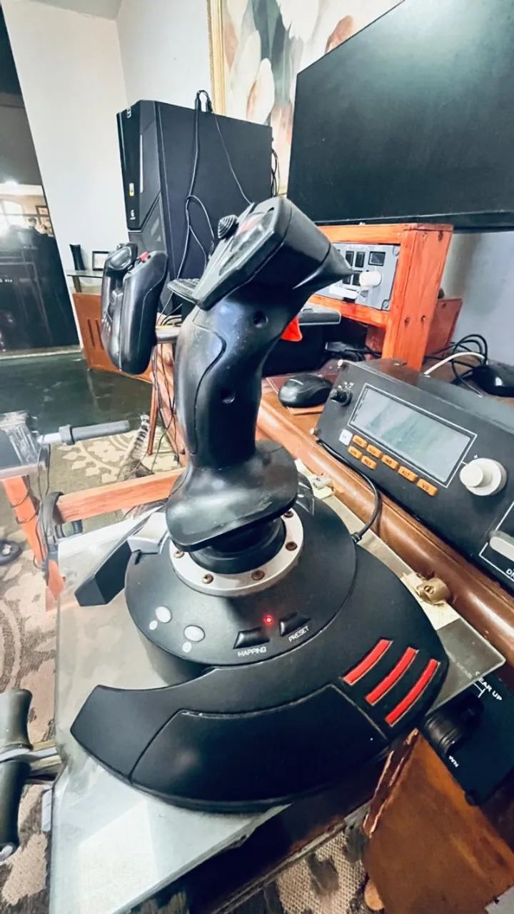 Joystick Thrustmaster - T flight Stick X
