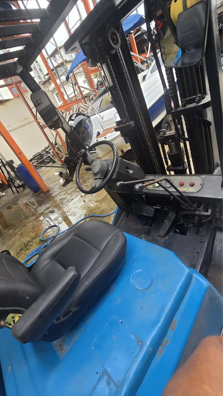 Empilhadeira Yale a Gás - Motor Mazda - Foto 4