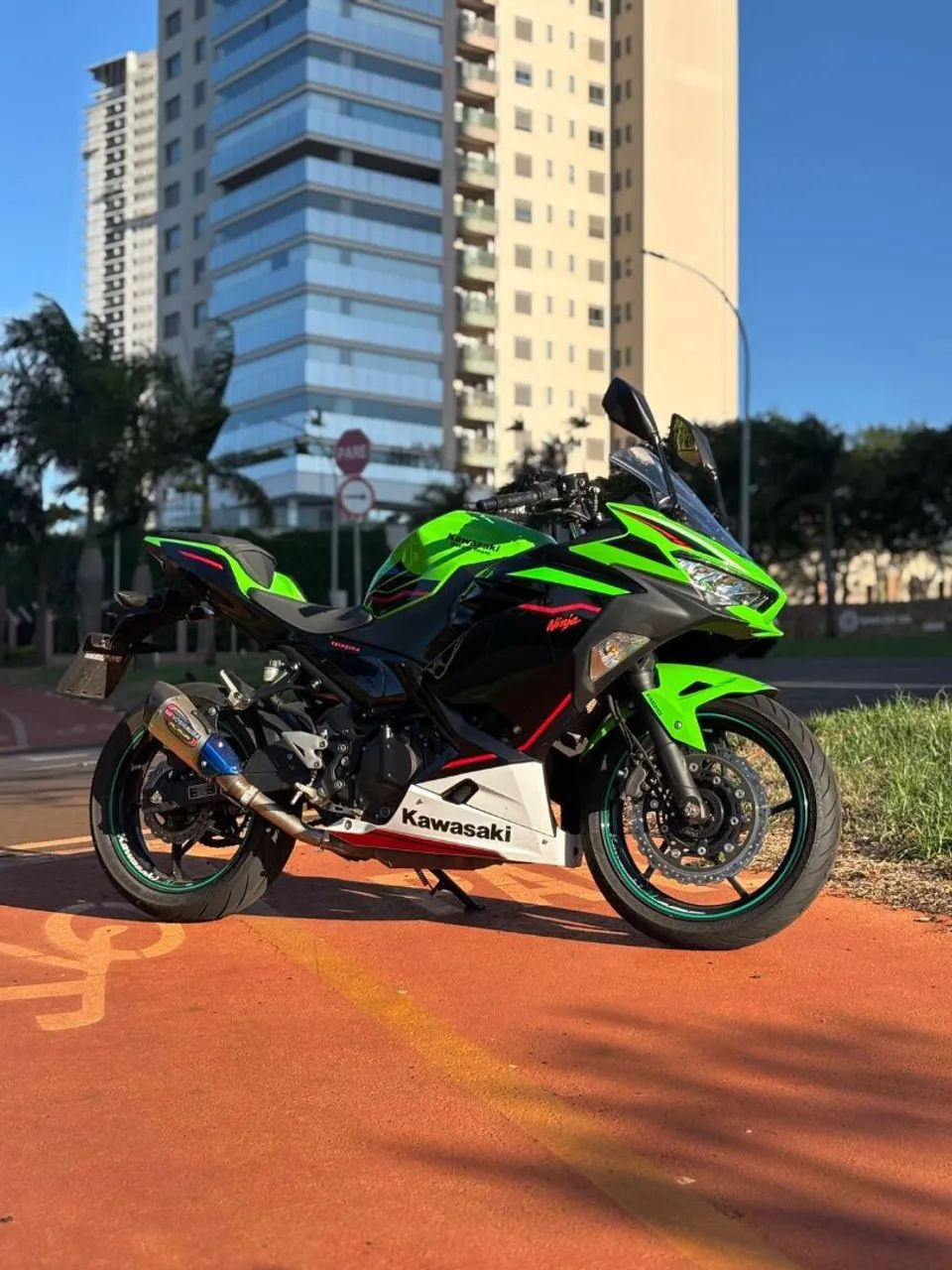 Ninja 400 KRT 2022 - Foto 4