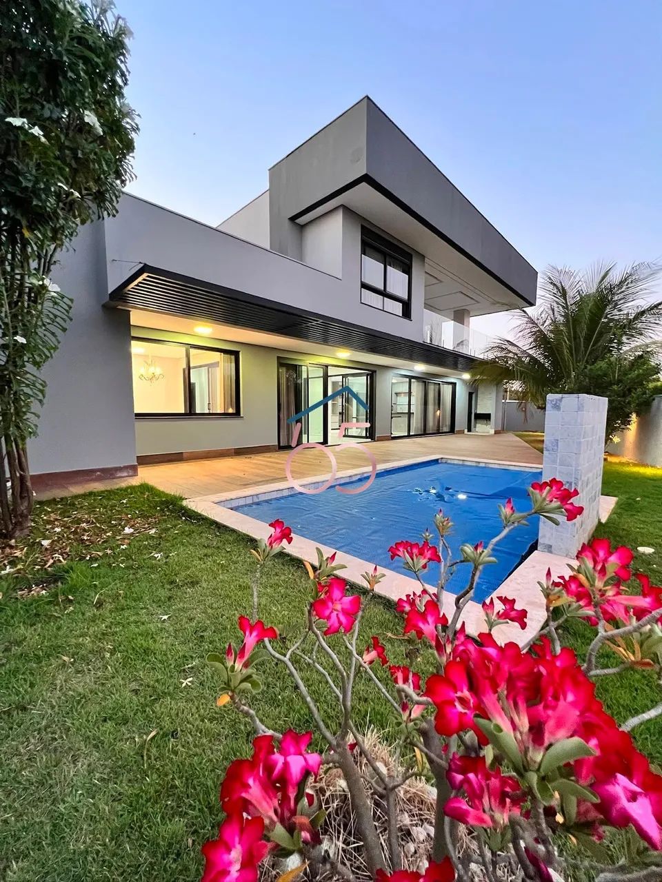 EXCLUSIVIDADE SOBRADO FLORAIS ITÁLIA 645M² 3 SUÍTES