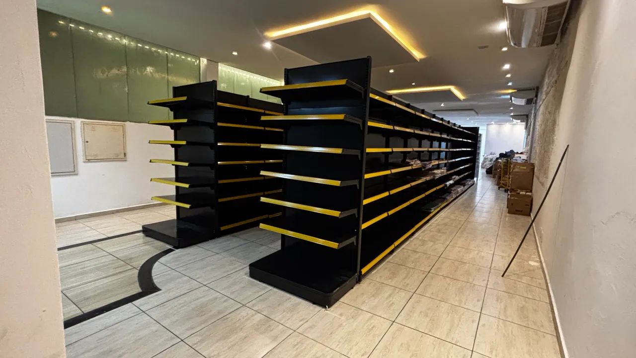 Vai montar seu pet shop temos gôndolas e prateleiras  - Foto 5