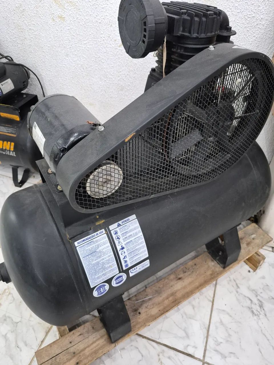 Compressor de ar Industrial Trifase - Foto 2