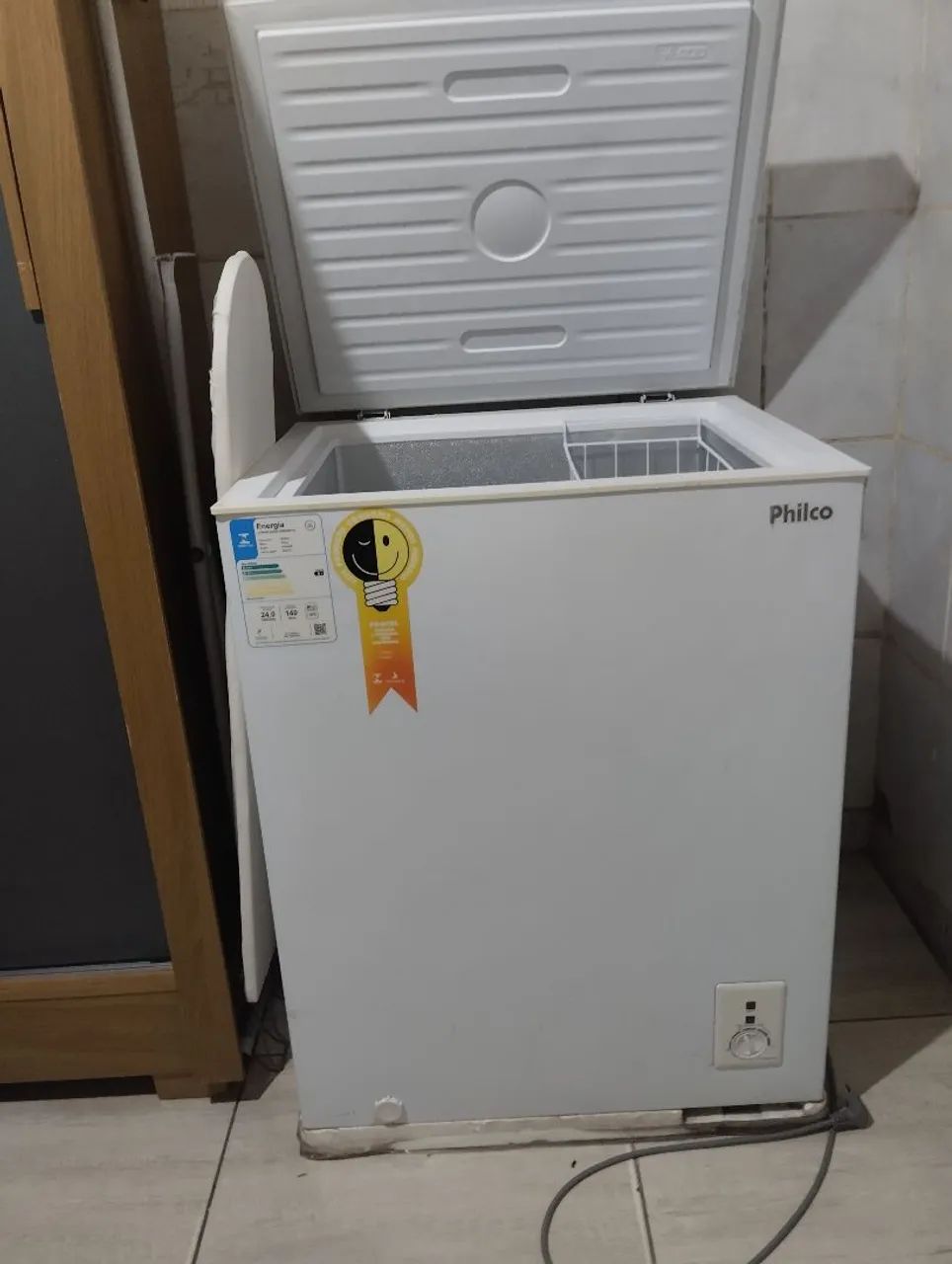 VENDO ESSE FREEZER ESTA MUITO BOM AINDA  - Foto 2