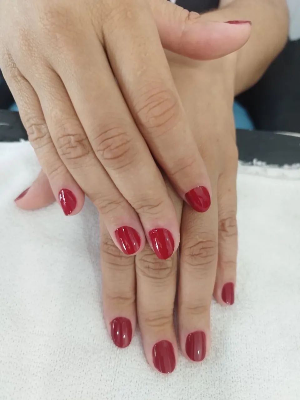Preciso de manicure raiz 