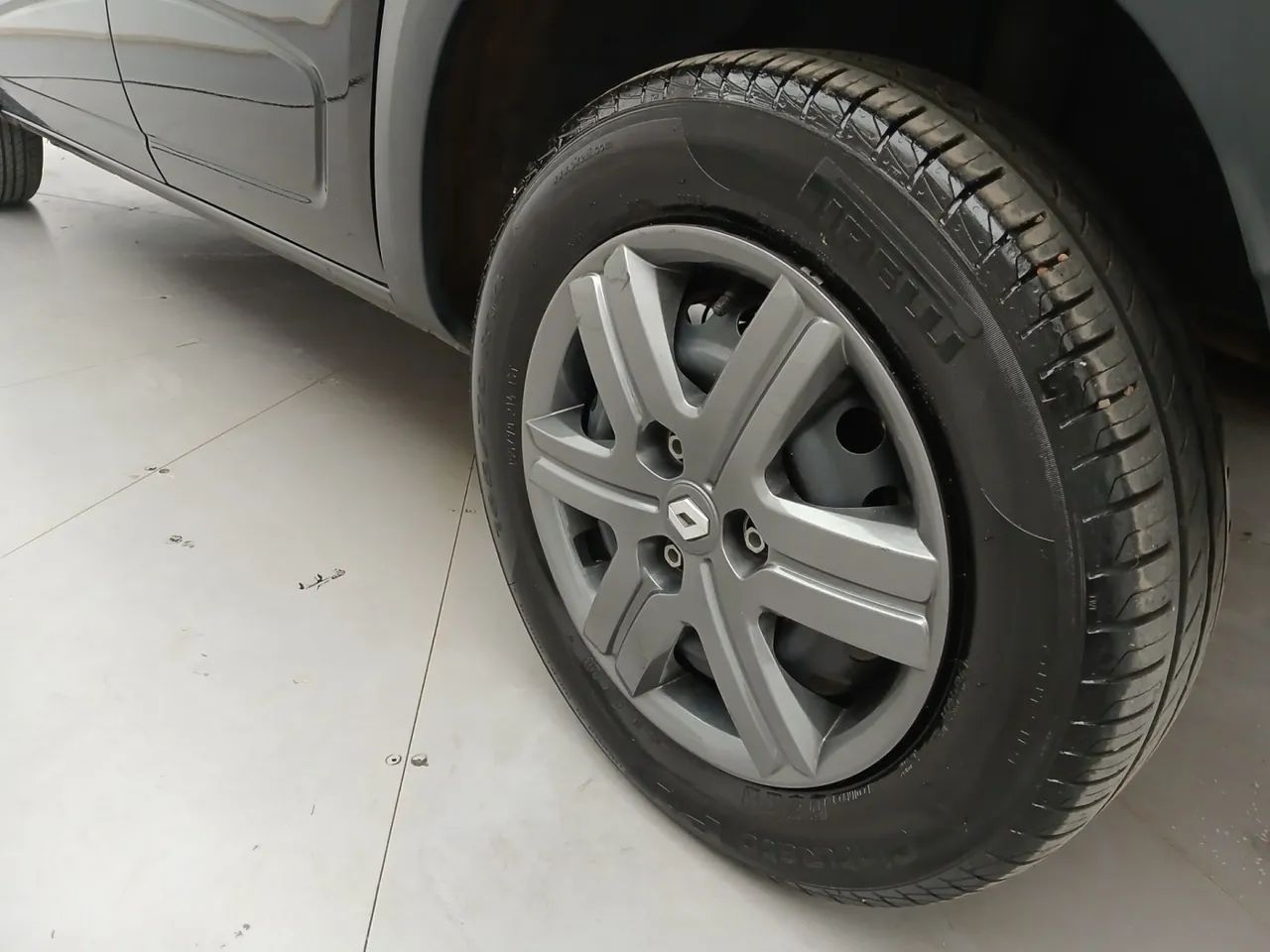 Renault Kwid 1.0 Zen, foto 12 de 18