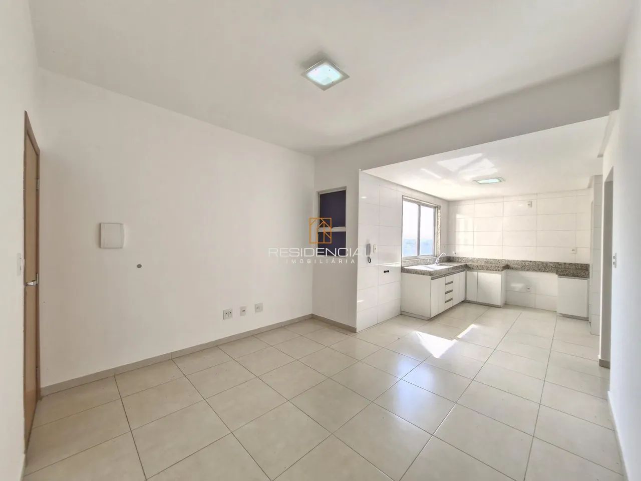 APTO KITNET A VENDA BAIRRO NITEROI COM 01 QUARTO, SALA, COZINHA E ELEVADOR