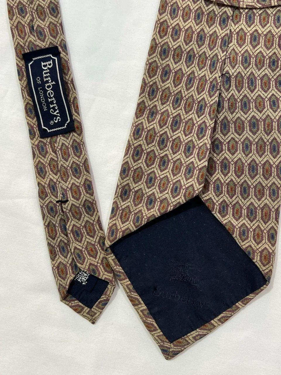 GRAVATA BURBERRY EM SEDA  - Foto 2