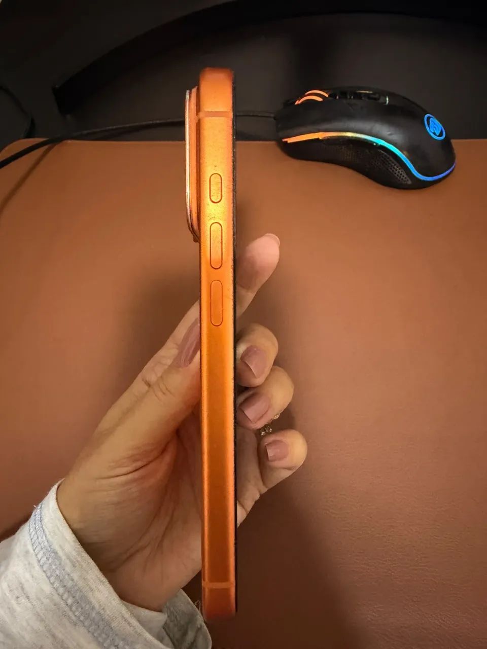 iPhone 17 pro laranja  - Foto 4