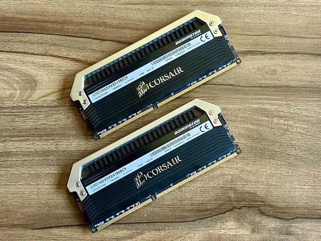 Memoria Ddr3 Corsair Dominator Platinum 2x8 (16gb) 1866 C9