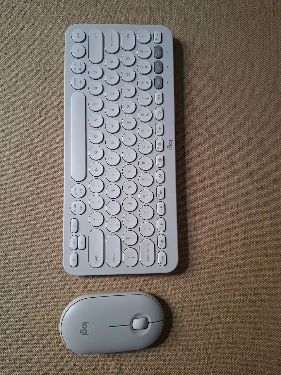Kit Mouse Sem Fio Logitech Pebble 2 M350s e Teclado Pebble Keys 2 K380 *2 meses