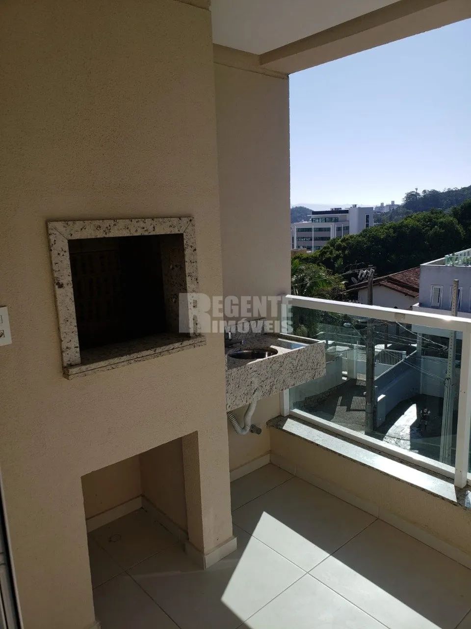 Apartamento à venda no Itacorubi em Florianópolis com 2 quartos, suíte e 2 vagas de garage - Foto 4