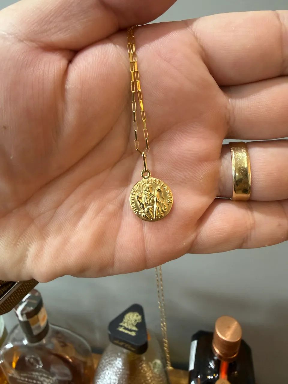 Cordão de ouro com medalha de São Bento - Foto 4