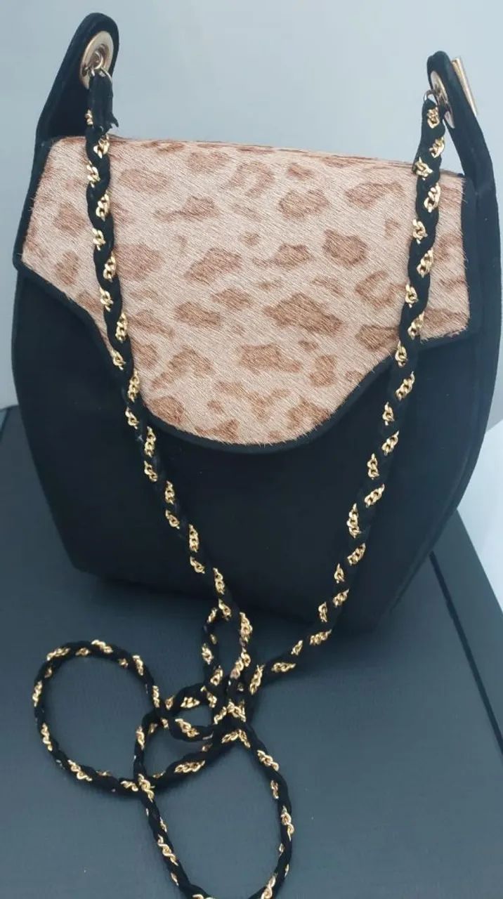 Bolsa animal print com veludo 