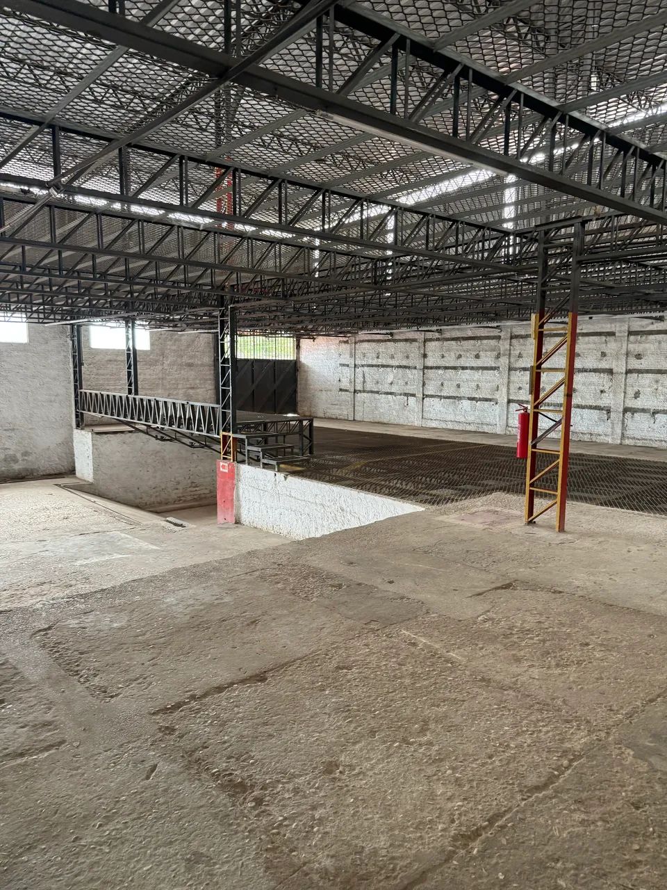 Alugo Galpão 1500m2 com escritórios  - Foto 7