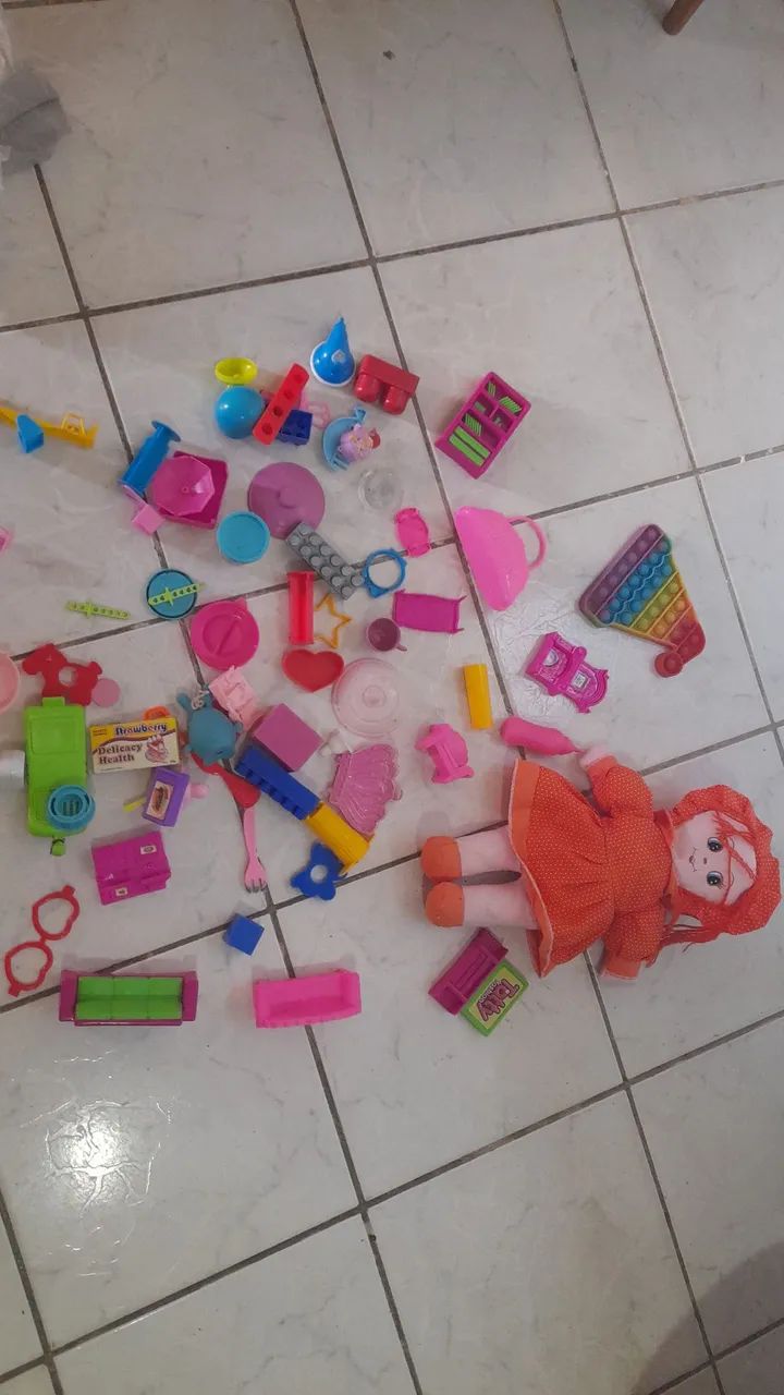 Lote de brinquedos 