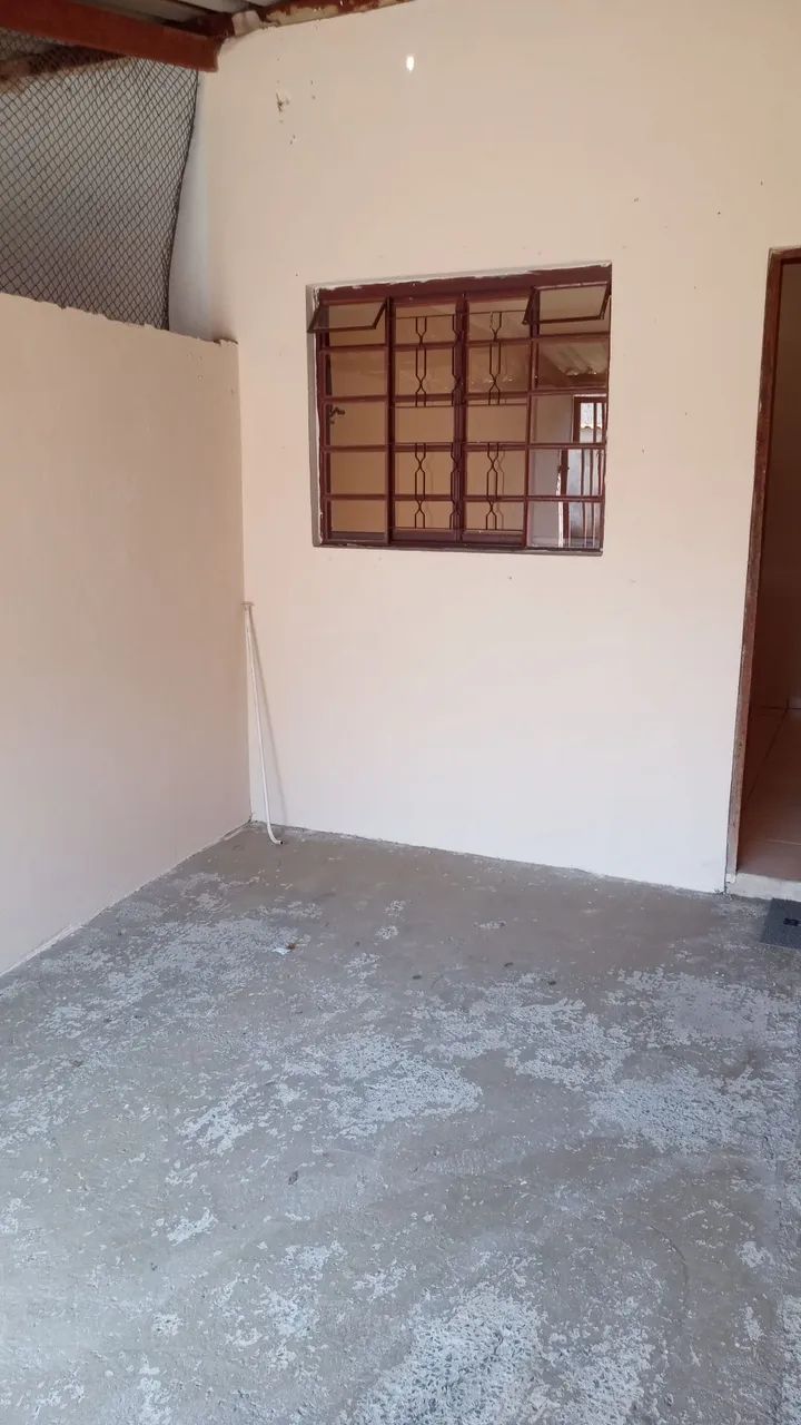 Alugo casa 2 dormitórios. - Foto 4